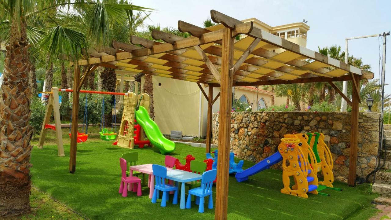 Oscar Beachfront Resort & Spa & Casino Kyrenia  Exterior photo