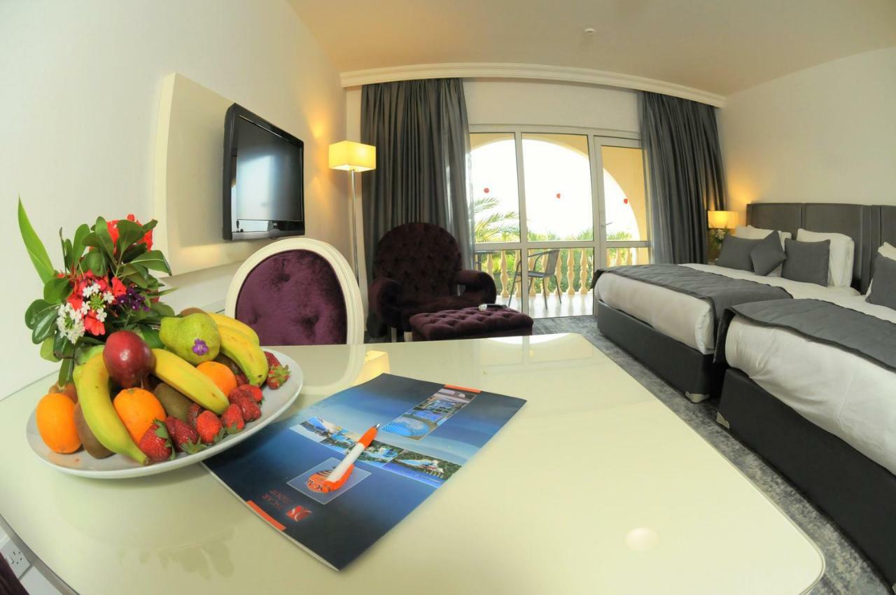 Oscar Beachfront Resort & Spa & Casino Kyrenia  Exterior photo